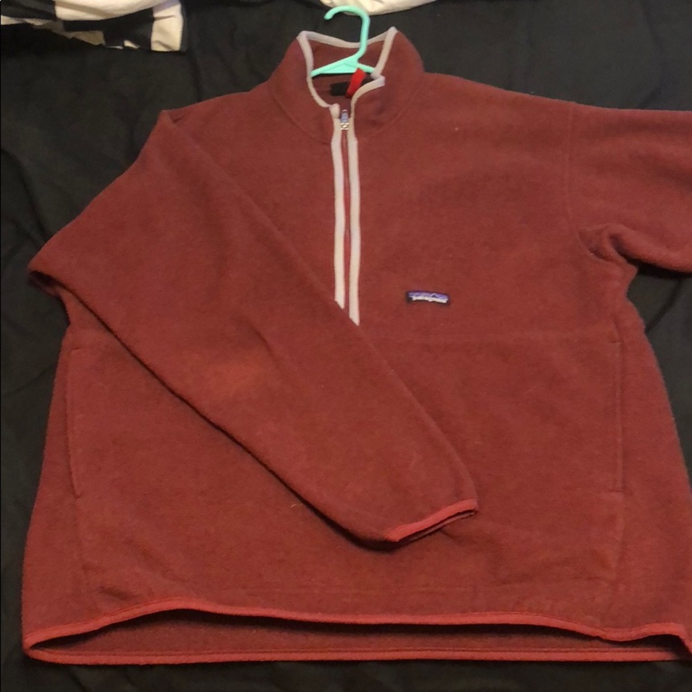 Patagonia men’s 1/4 ZIP maroon synchilla
